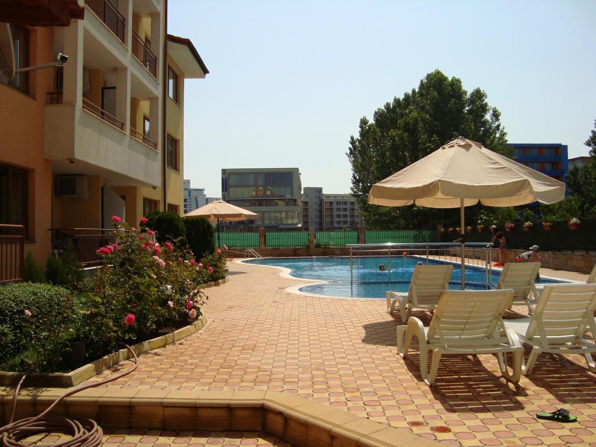 Complex Sunny Dreams Aparthotel ซันนีบีช ภายนอก รูปภาพ